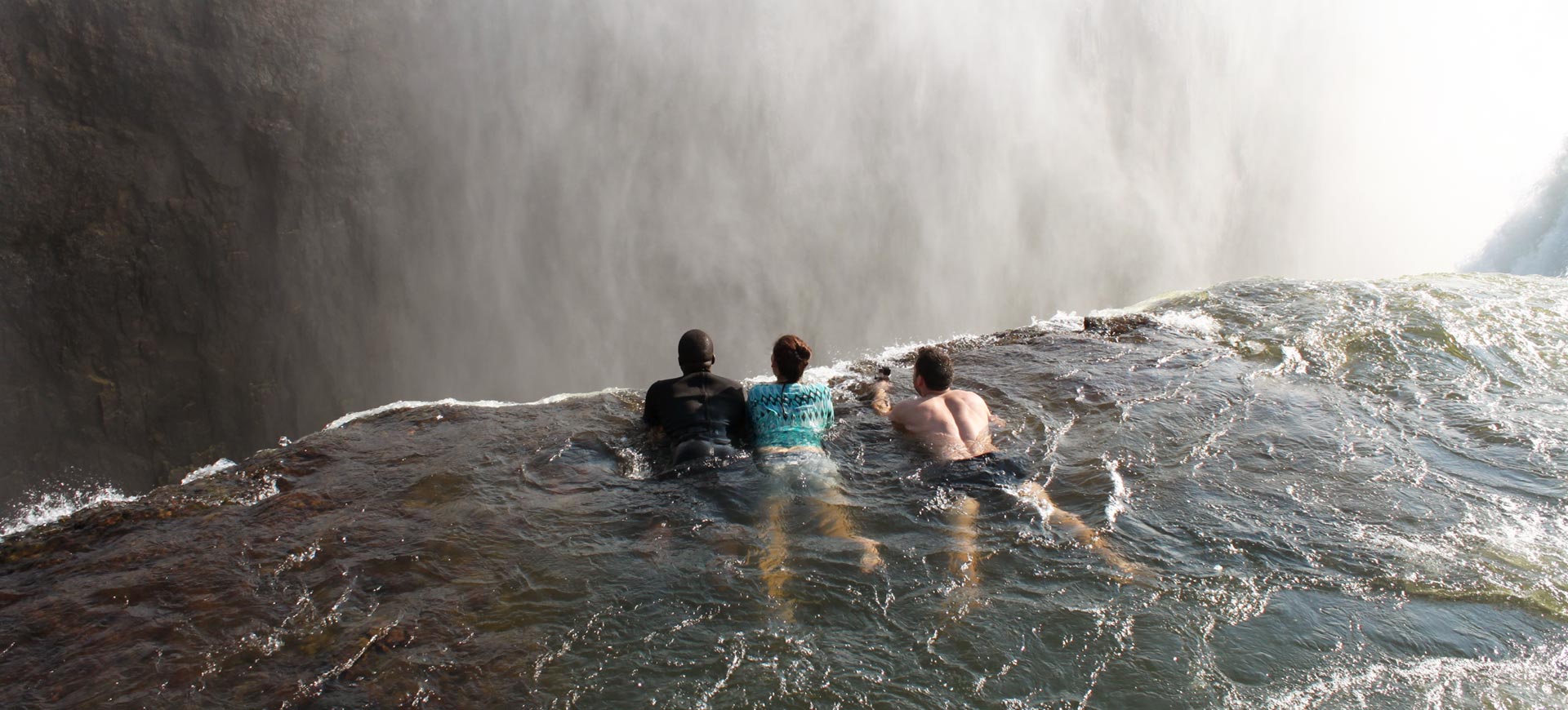 Бассейн дьявола на водопаде Виктория