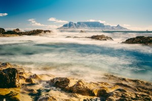 Вид на Столовую гору из Bloubergstrand, Кейптаун, ЮАР