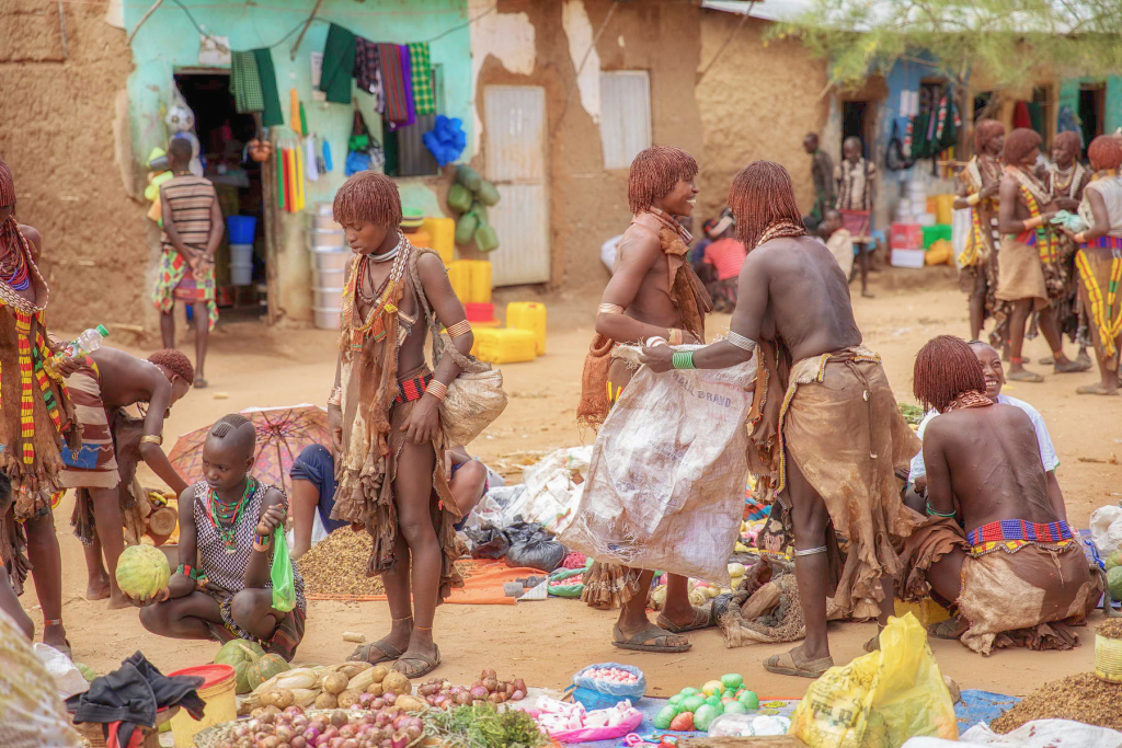 KeyAfer Market - рынок народностей хамер и бена