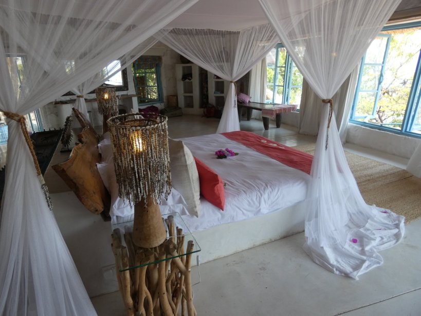 Kaya Mawa, Остров Ликома, озеро Малави