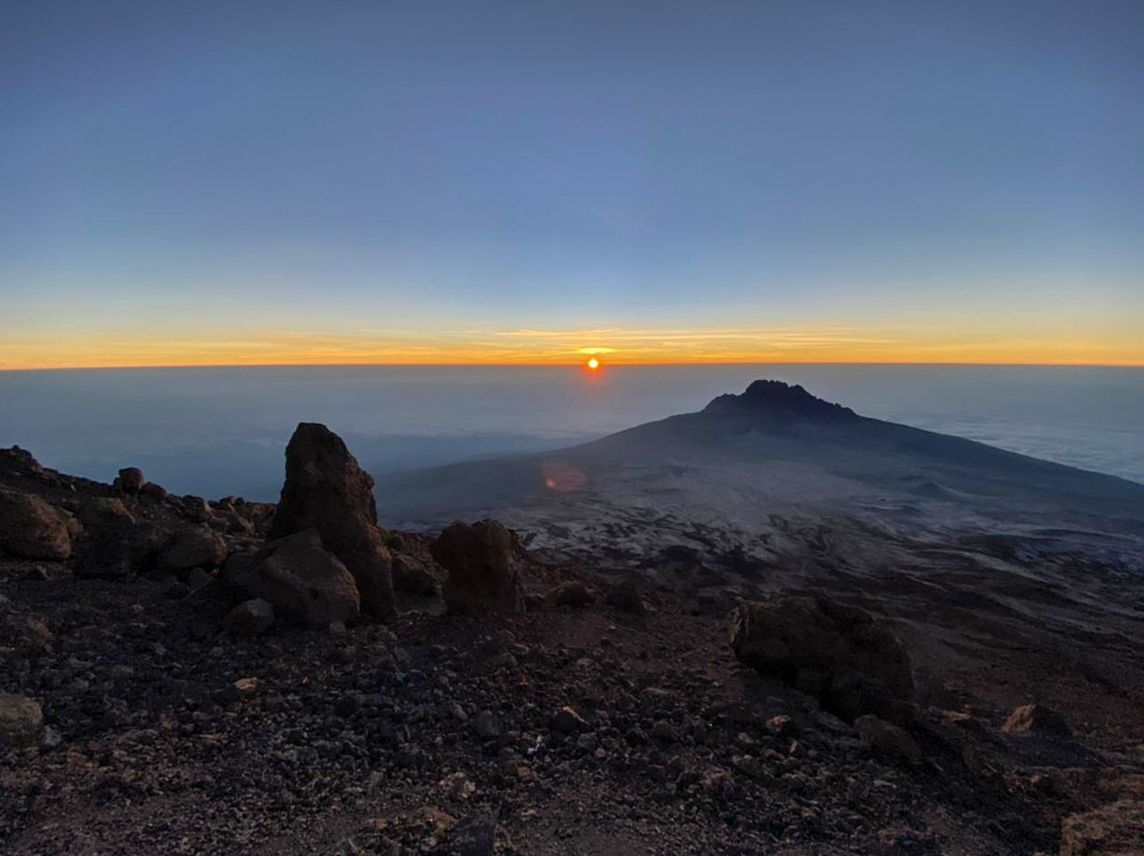Рассвет на Килиманджаро, пик Ухуру