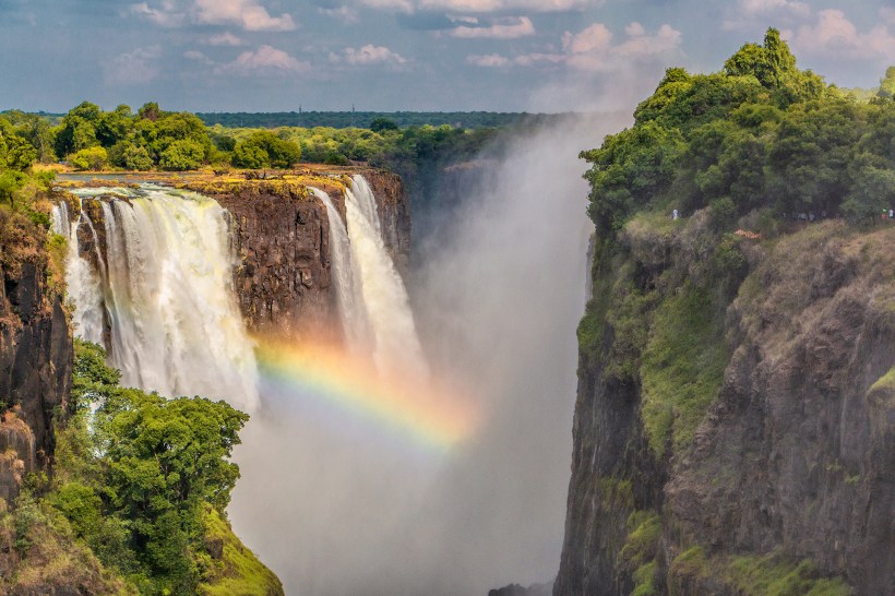 Вид на водопад Виктория со стороны Зимбабве